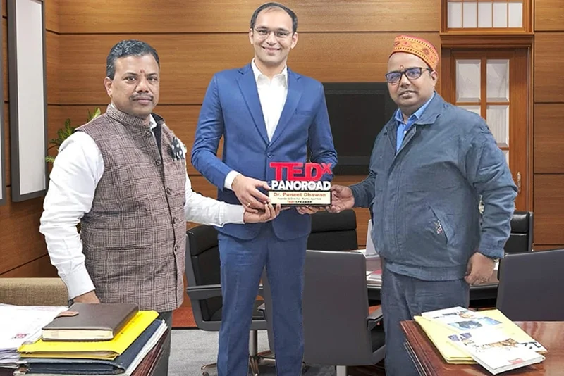 Karma ayurveda's founder: Dr Puneet Dhawan receiving award's from 