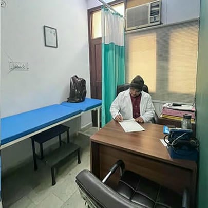 Ayurvedic Day Care Clinic in Noida • Photo 3