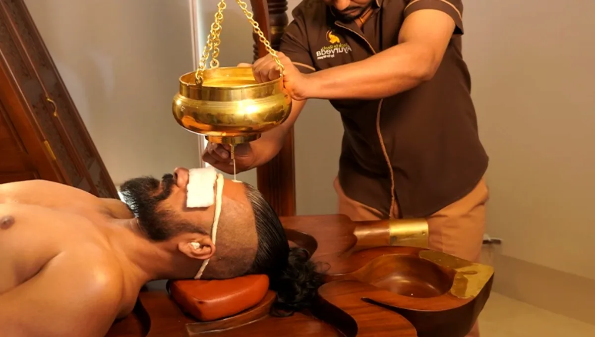 Yakrit Dhara Therapy